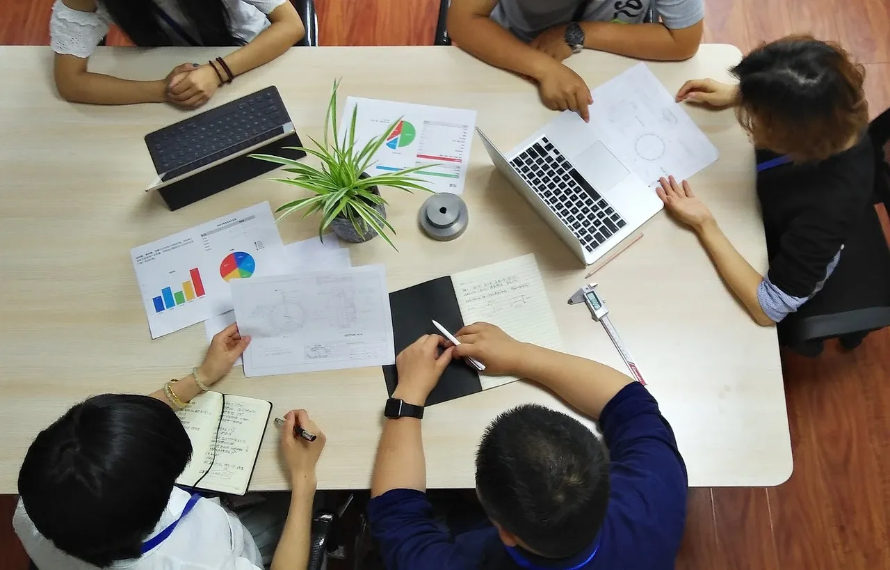 Como gerenciar as atualizações do sistema para melhorar o desempenho